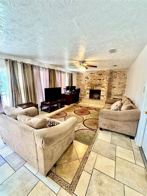 11306 Lovebird Ln, Houston, TX, 77067-2814 | Card Image