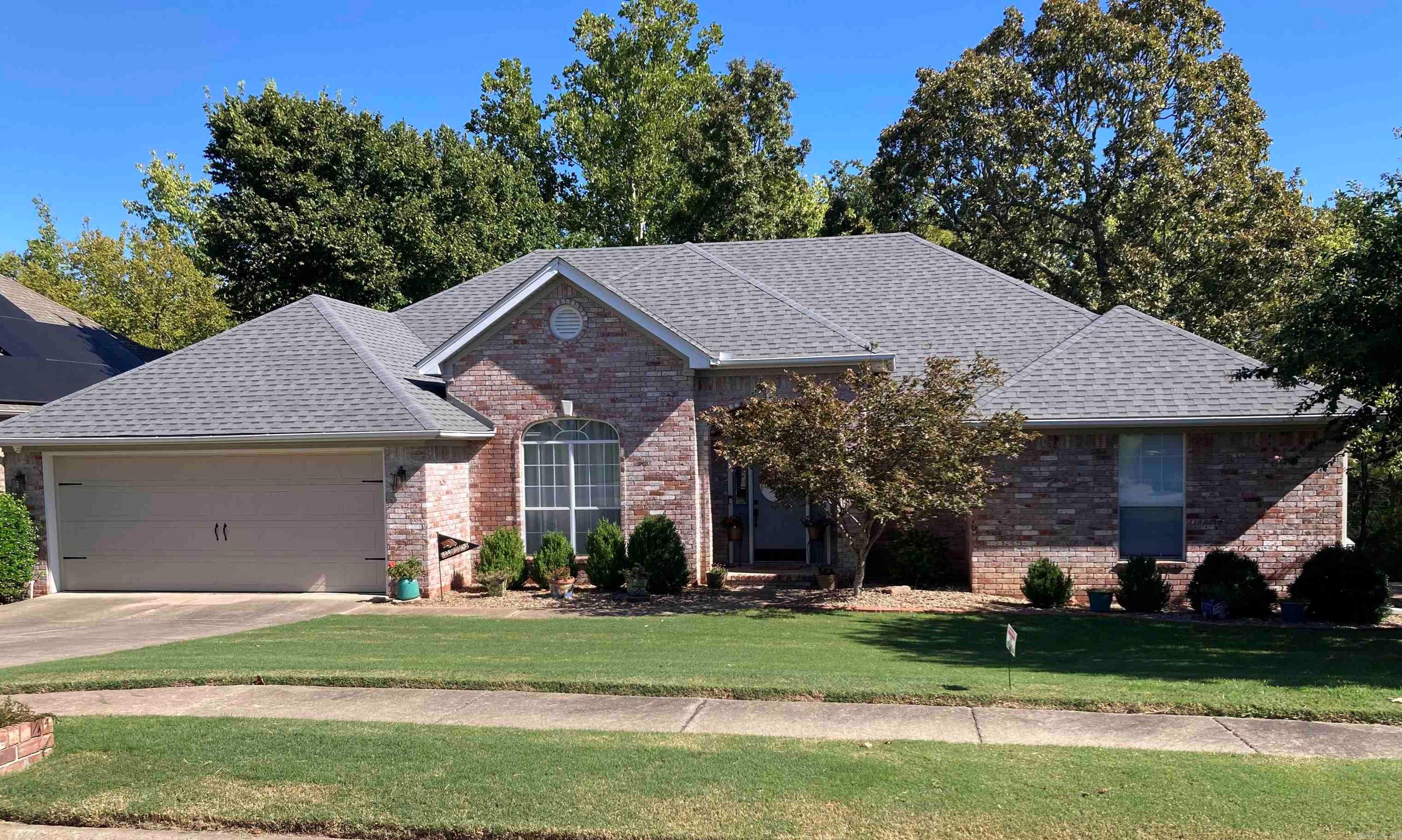 Claycut Cir, North Little Rock, AR 72116