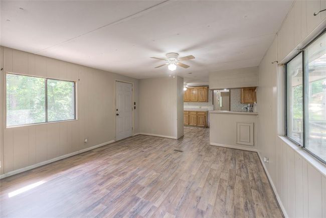 330 Oak Tree Dr, House other with 3 bedrooms, 2 bathrooms and 2 parking in Pointblank TX | Image 19
