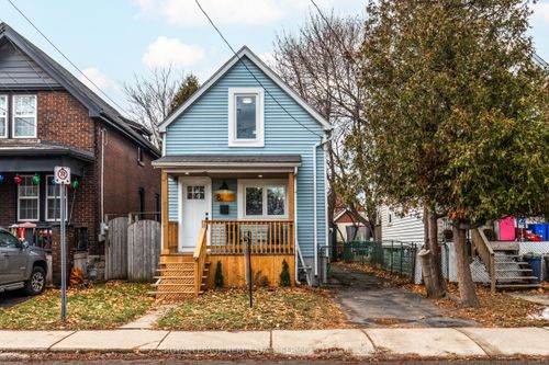 8 Whitfield Ave, Hamilton, ON, L8L4B4 | Card Image