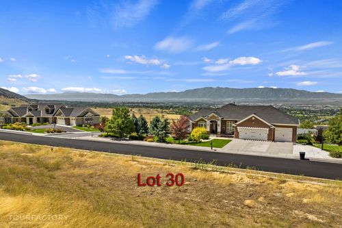 2758 Canyon Dr, Hyde Park, UT, 84318 | Card Image