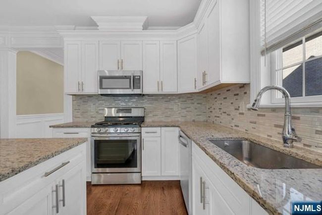 474 Walnut St, Home with 3 bedrooms, 3 bathrooms and null parking in Ridgefield NJ | Image 11