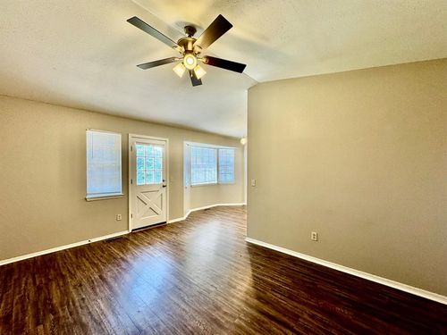 1006 Richmond Street, Yukon, OK, 73099 | Card Image