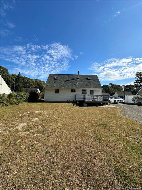 100 Marshall Dr, Selden, NY, 11784-2312 | Card Image