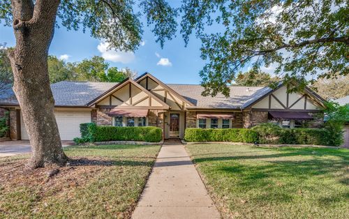 4111 Three Oaks Dr, Arlington, TX, 76016-3226 | Card Image
