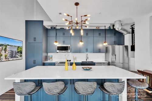 ste-301-3123 N Davidson St, Charlotte, NC, 28205-1163 | Card Image