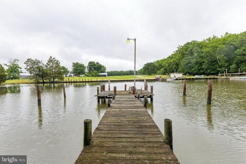 13700 Waverly Point Rd, NEWBURG, MD, 20664-2815 | Card Image