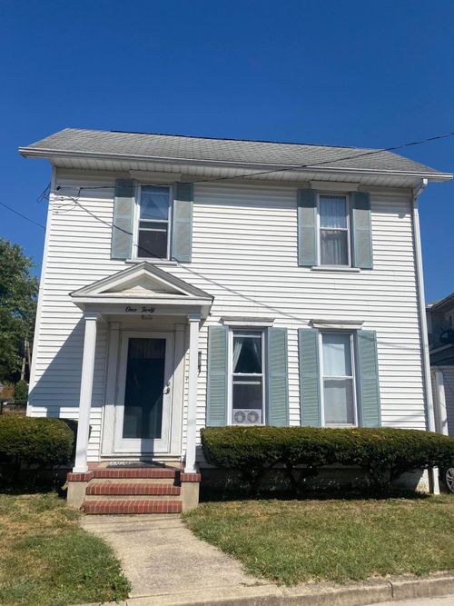 140 W Locust St, Newark, OH, 43055-4931 | Card Image