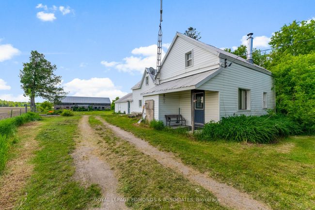 1967 Zion Line, House other with 3 bedrooms, 1 bathrooms and 10 parking in Whitewater Region ON | Image 4