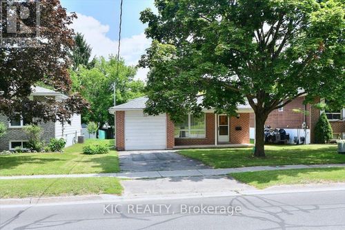 30 Kawartha Heights Boulevard, Peterborough (Monaghan Ward 2), ON, K9J8B3 | Card Image