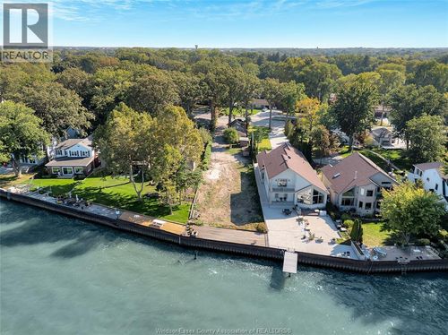 12718-1272 Riverside Dr E, Tecumseh, ON, N8N1A3 | Card Image