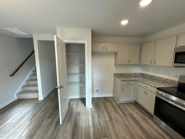 Kitchen pic 2 | Image 7