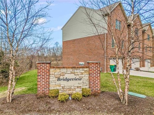 573 Chesnic Dr, Canonsburg, PA, 15317-1495 | Card Image