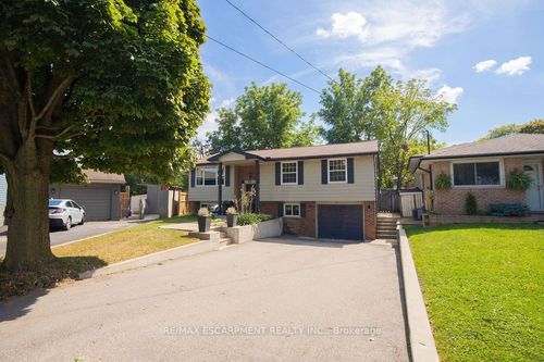 57 Valery Court, Hamilton, ON, L9C2W2 | Card Image