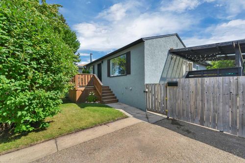 3705 45 St, Red Deer, AB, T4N1J3 | Card Image