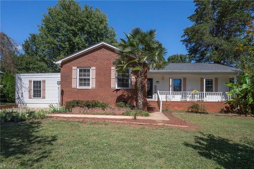 801 Duckview Ct, Winston Salem, NC, 27106-3603 | Card Image