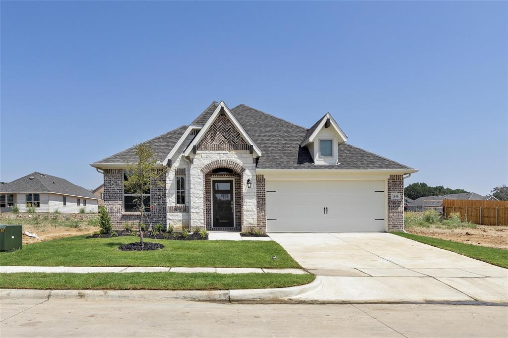 Elle Ln, Aubrey, TX 76227