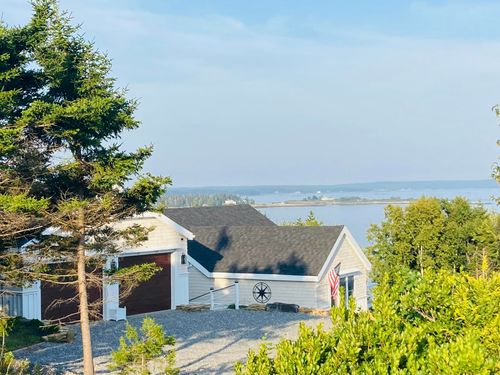95 Blueberry Lane, Harpswell, ME, 04066 | Card Image