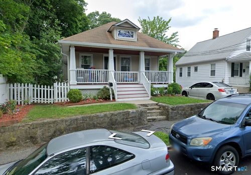 19 Ridgeway St, Stamford, CT, 06907-1501 | Card Image