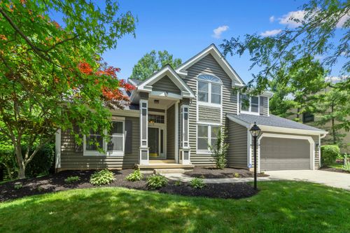 5684 Saint Andrews Dr, Westerville, OH, 43082-8725 | Card Image