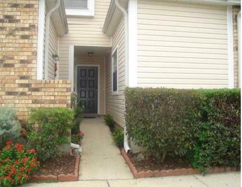 132-3320 Timberlane Way Dr, Harvey, LA, 70058-5529 | Card Image