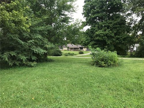 3078 W Smith Valley Rd, Greenwood, IN, 46142-8458 | Card Image