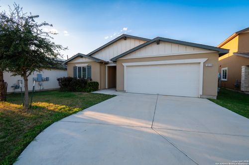 10519 Legacy Cv, San Antonio, TX, 78240-4475 | Card Image