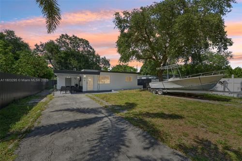 6309 Cleveland St, Hollywood, FL, 33024-5915 | Card Image