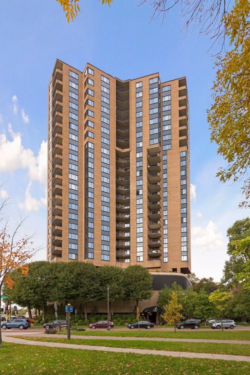 apt-603-2950 Dean Pkwy, Minneapolis, MN, 55416-4220 | Card Image