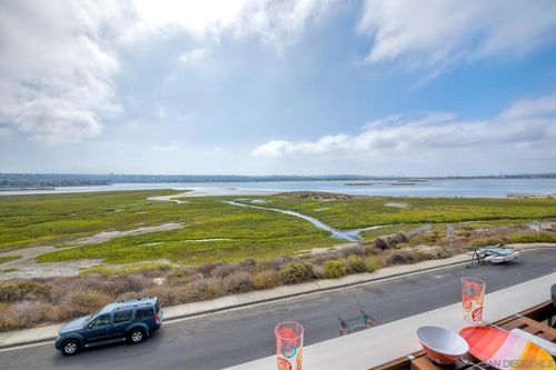 unit-3f-3833 Lamont St, San Diego, CA, 92109-6545 | Card Image