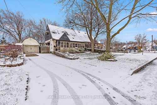 {{alt}} | Card Image