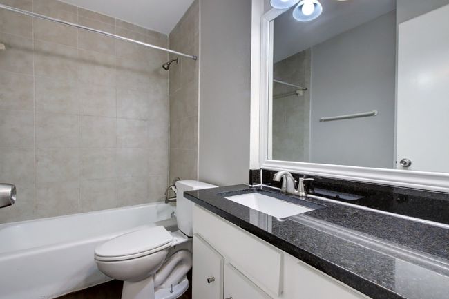 APT-109 - 303 W 40 Th St, Condo with 2 bedrooms, 1 bathrooms and 2 parking in Austin TX | Image 20