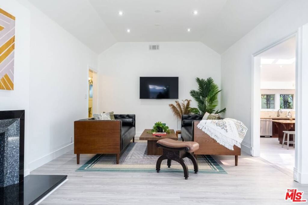 Residential Lease in Los Angeles 5