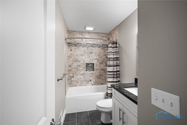 9575 Newbury Ln, House other with 4 bedrooms, 4 bathrooms and 3 parking in Whitehouse OH | Image 24
