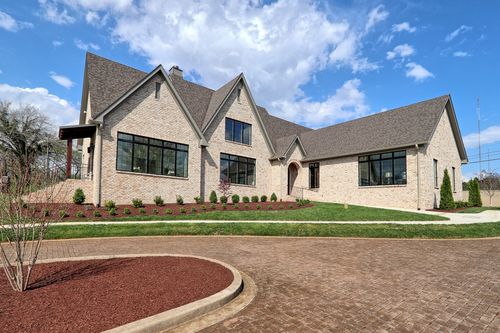 721 Halcyon Way, Columbia, TN, 38401-2974 | Card Image