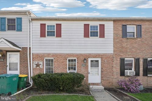 5626 Greens Dr, ALLENTOWN, PA, 18106-9536 | Card Image