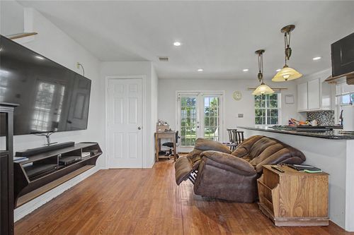 4201 Lawrence Rd, Beach City, TX, 77523-8323 | Card Image