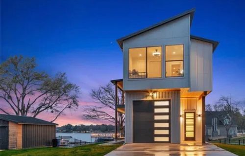 255 Autumn Wood Trl, Gun Barrel City, TX, 75156-4221 | Card Image