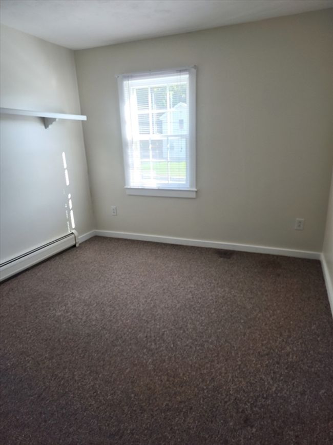2 - 125 Center St, Condo with 3 bedrooms, 2 bathrooms and 2 parking in Lee MA | Image 7