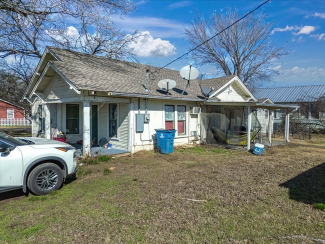 100 S Kerr St, House other with 2 bedrooms, 1 bathrooms and null parking in Blooming Grove TX | Image 8
