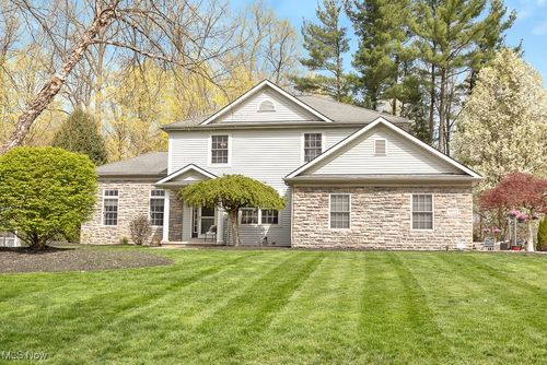 1073 River Run Dr, Macedonia, OH, 44056-2372 | Card Image