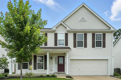 354 Panhurst Ct, Ballwin, MO, 63021-8392 | Card Image