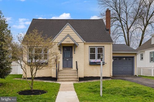 1302 W High St, HADDON HEIGHTS, NJ, 08035-1818 | Card Image