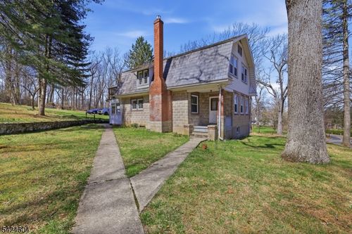 103 Lommason Glen Rd, Belvidere, NJ, 07823-2813 | Card Image