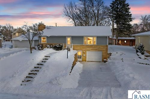 415 S Holland St, Blue Earth, MN, 56013-1408 | Card Image