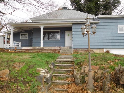 110 N Broad St, Weston, OR, 97886-5067 | Card Image