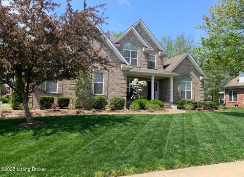 3906 Smith Grove Way, Louisville, KY, 40245-8442 | Card Image