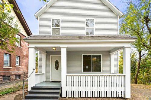 1324 E 2nd St, Duluth, MN, 55805-2304 | Card Image