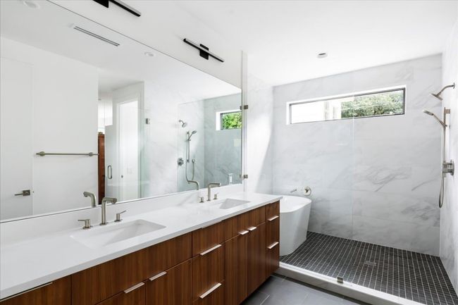 3313 Bonnie Rd, House other with 4 bedrooms, 4 bathrooms and 3 parking in Austin TX | Image 17