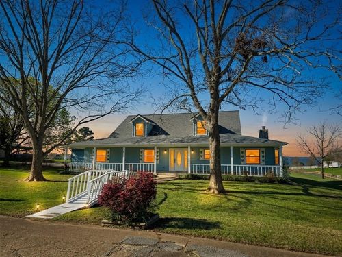 308 Echo Ln, Livingston, TX, 77351-9366 | Card Image